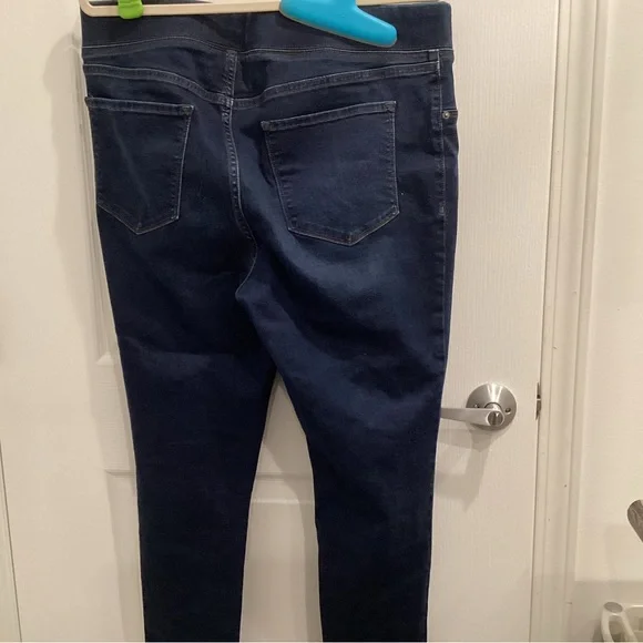 Old Navy Dark Blue Skinny Jeggings - Picture 2 of 9